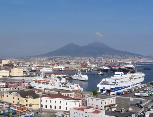 Arriva a Napoli nuovo bacino di carenaggio galleggiante